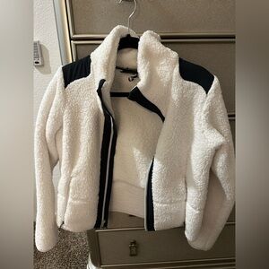 Under Armour White and Black Teddy Jacket Plush Fleece Full-Zip